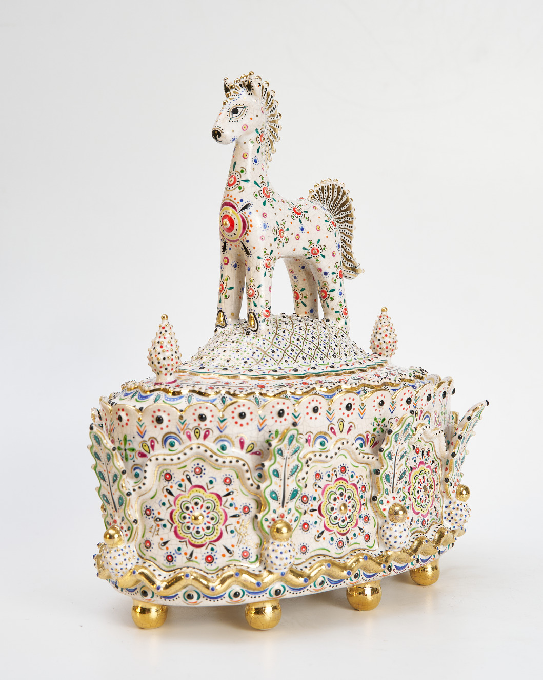 The Casket of the Noisy Horseman. With a Golden Mane and Eight Oleander Leaves 5