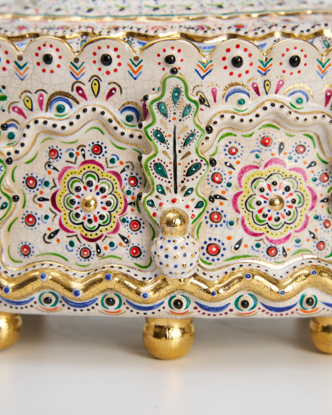 The Casket of the Noisy Horseman. With a Golden Mane and Eight Oleander Leaves 4