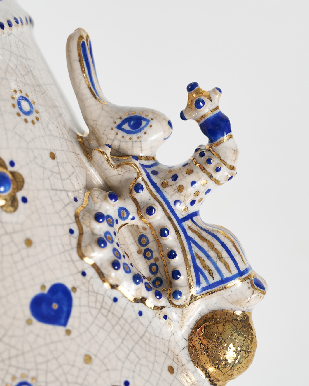 Small vase with Flying Hares 1